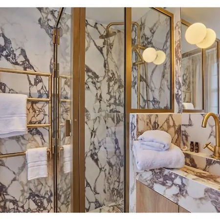 Louvre Palais Royal Apartment